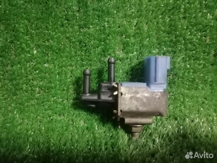 Клапан вакуумный Nissan Sunny N16