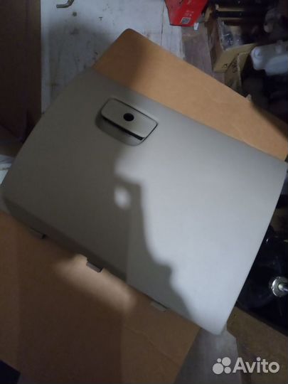 Крышка перчаточного ящика Grand cherokee