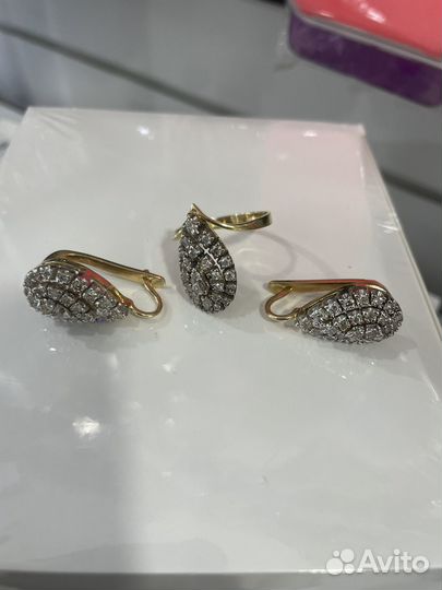 Бриллиантовый комплект 750