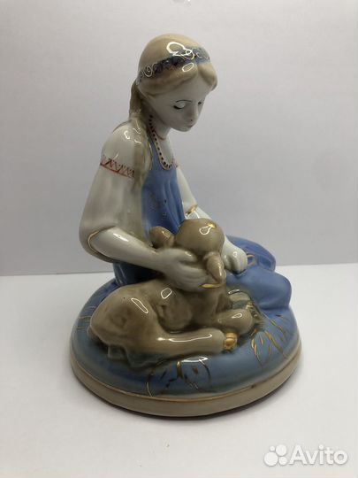 Фарфоровые статуэтки