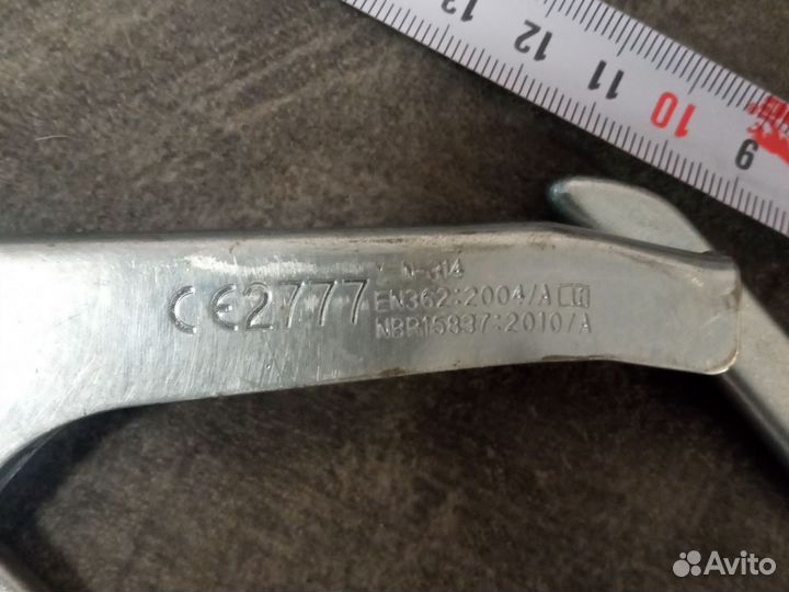 Карабины для альпинизма бу