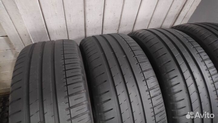 Michelin Pilot Sport 3 235/45 R19 99W