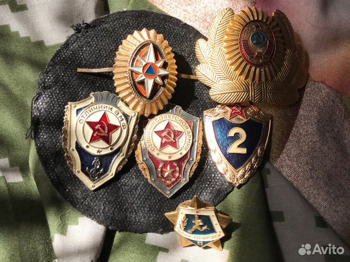 Значки и медали СССР