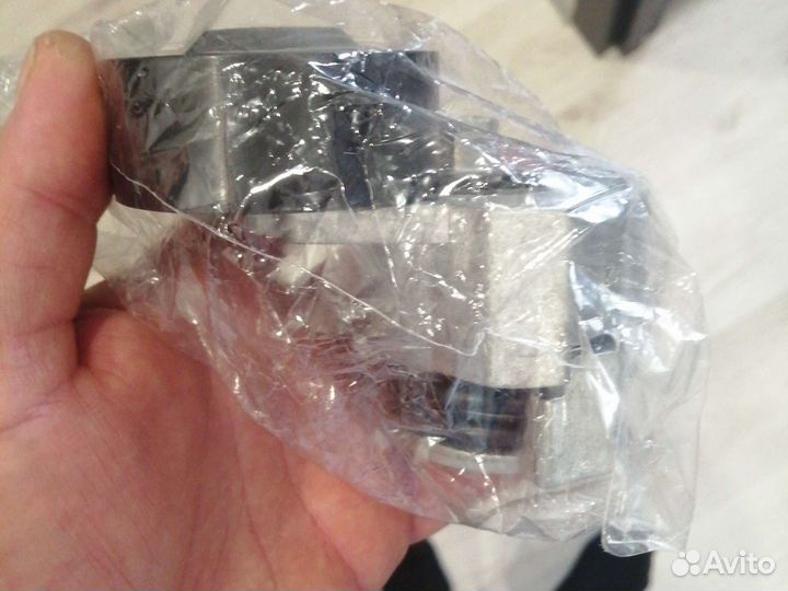 Натяжитель renault ролик