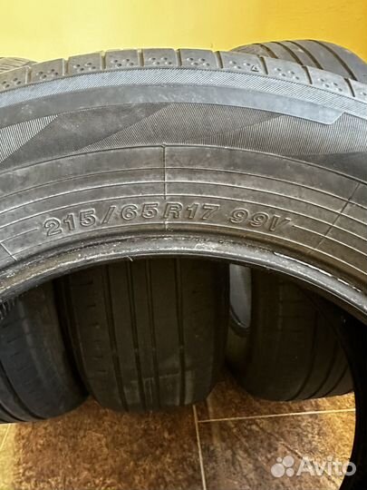 Yokohama BluEarth AE50 SUV 215/65 R17 99V