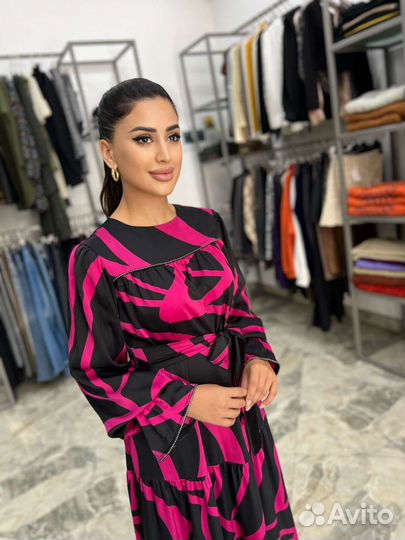 Платье очень красивое