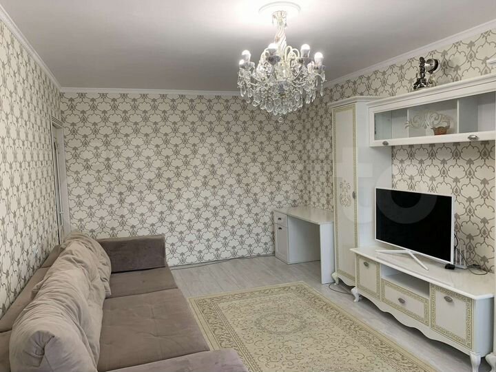 2-к. квартира, 66 м², 10/10 эт.