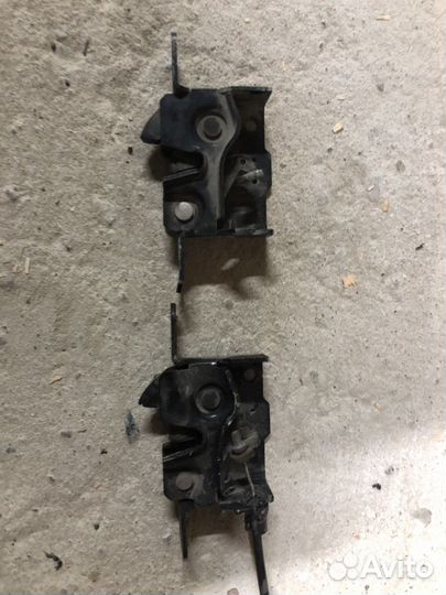 Замок капота audi a8 d3