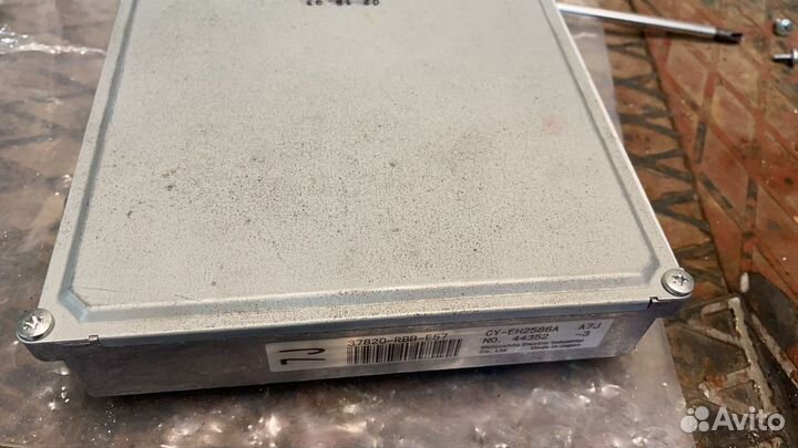 Блок управления двигателем accord 7