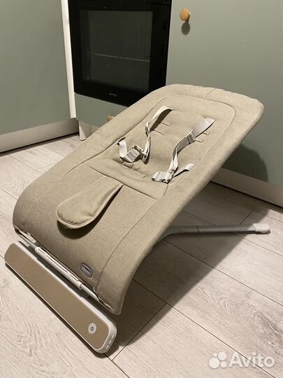 Шезлонг качалка chicco