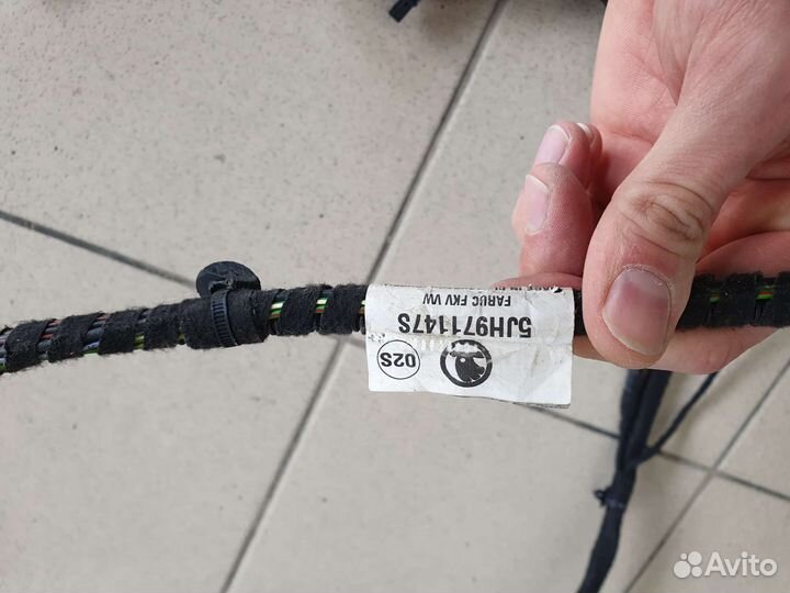 Проводка крышки багажника Шкода Рапид