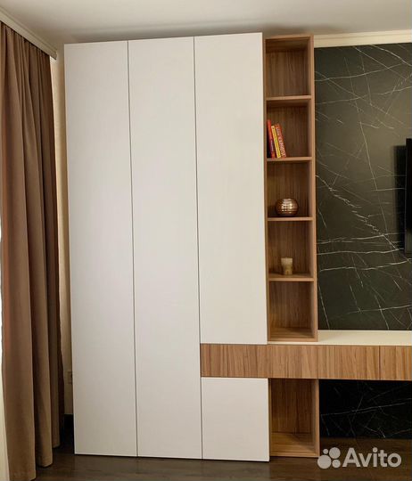 Шкаф распашной