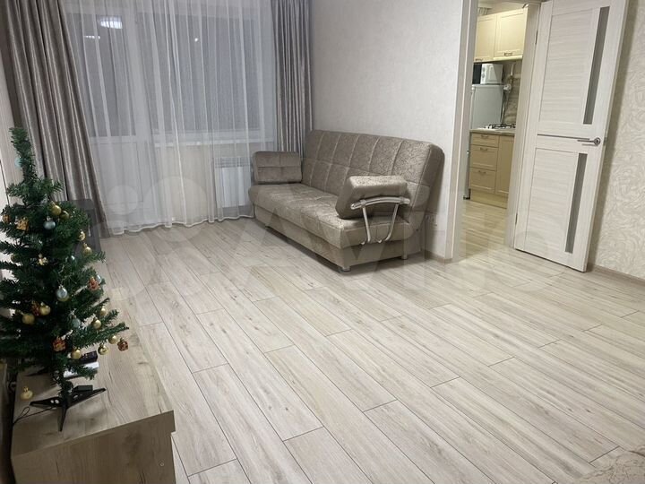 2-к. квартира, 42 м², 3/5 эт.