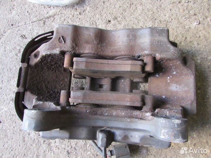 Тормозной суппорт Audi Q7 Volkswagen Touareg