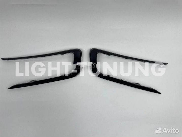 Молдинги Granta FL чёрный лак