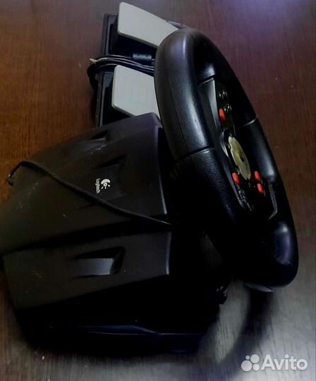 Игровой руль с педалями logitech