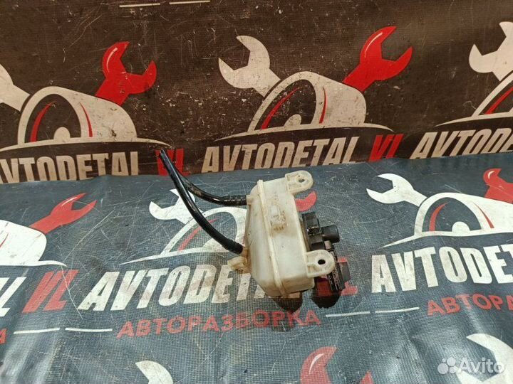 Бачок тормозного цилиндра Ford Focus 1 MK1 1.8L