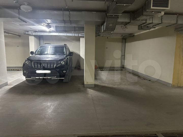 Машиноместо, 13 м²