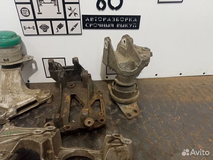 Опора двигателя,кронштейн для Citroen, Peugeot