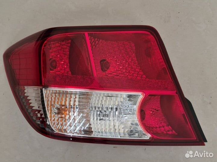 Фонарь задний левый внешний задний левый