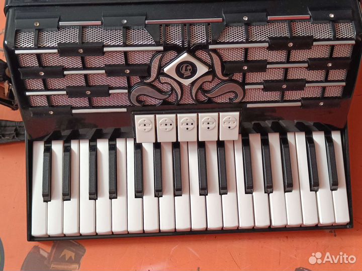 Аккордеон weltmeister / Скупка