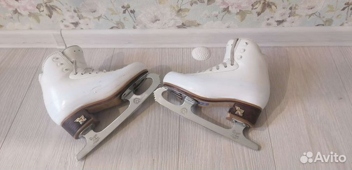 Фигурные коньки risport 225