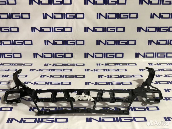 Кронштейн решетки радиатора Mercedes GLE C292