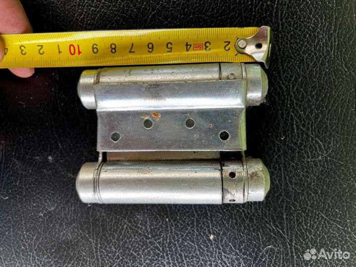 Петли для дверей