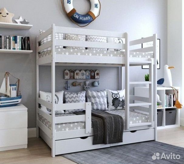 Детская двухярусная кровать