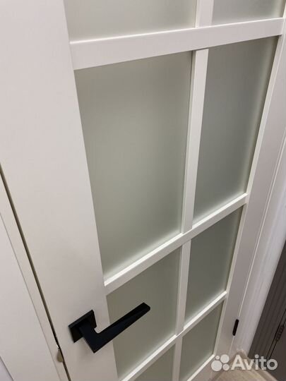 Двери межкомнатные белые со стеклом