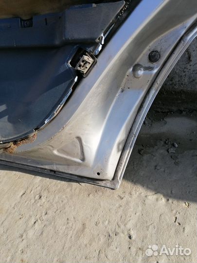 Дверь задняя правая Volkswagen Passat B3 1991