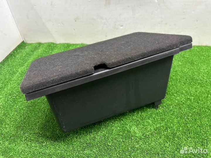 Ящик для инструментов левый Chevrolet Captiva C140