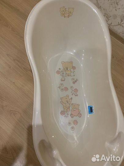 Ванночка для купания с подставкой