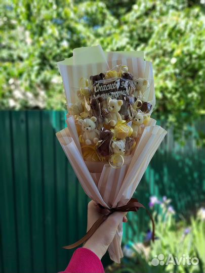 Шоколадные мишки, цветы, шоколадный букет