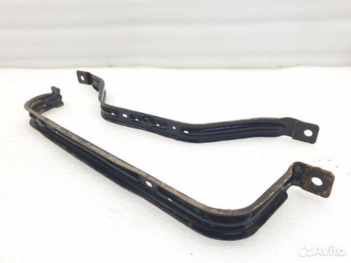 Крепление топливного бака Ford Mondeo 4 1.6 TI