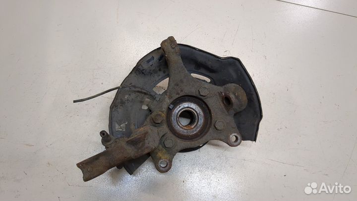 Ступица (кулак, цапфа) правая передняя Toyota RAV 4