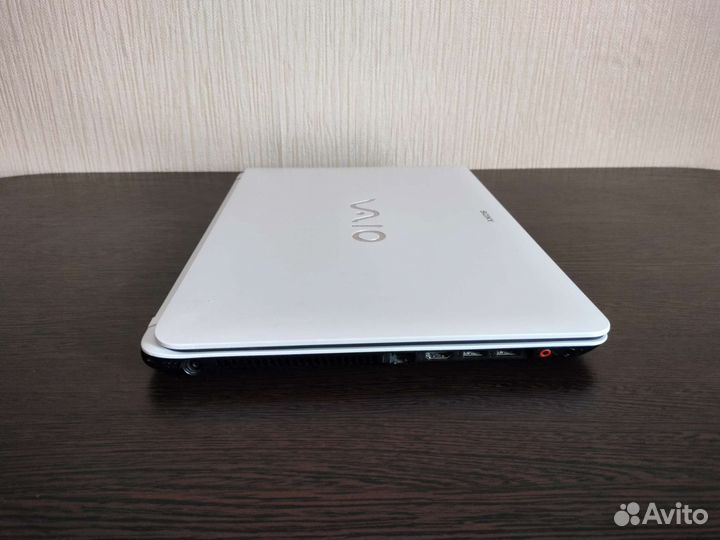 Ноутбук Soni Vaio SVF152A29V