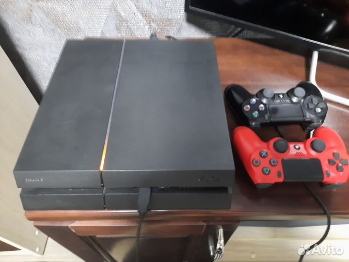 Sony playstation 4 PS4 slim 1tb