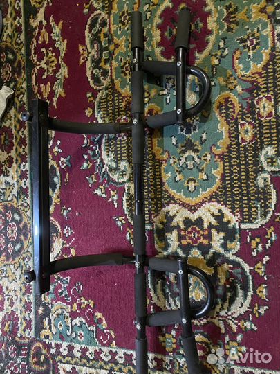 Турник в дверной проём torneo