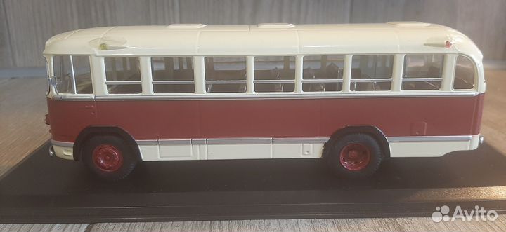 Модель 1/43 автобус Лиаз-158Б Классикбас