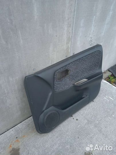 Дверная карта передняя правая Nissаn Рrimеra P11