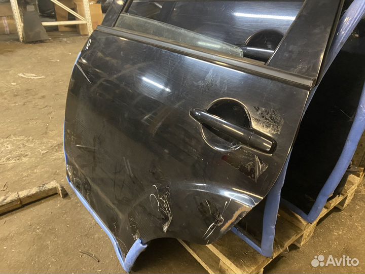 Дверь задняя левая Mitsubishi Citroen Peugeot