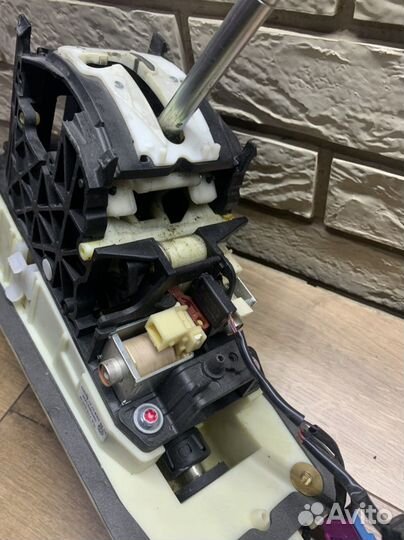 Volkswagen Touareg Кулиса кпп (АКПП) с тросом