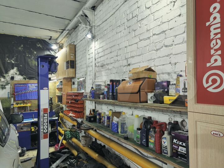 Гараж, > 30 м²