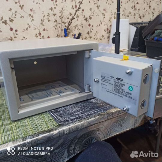 Сейф мебельный