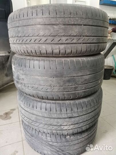 Goodyear Eagle F1 Asymmetric SUV 4x4 255/55 R18 109V