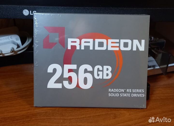 Ssd диск Ssd AMD Radeon 256 гб