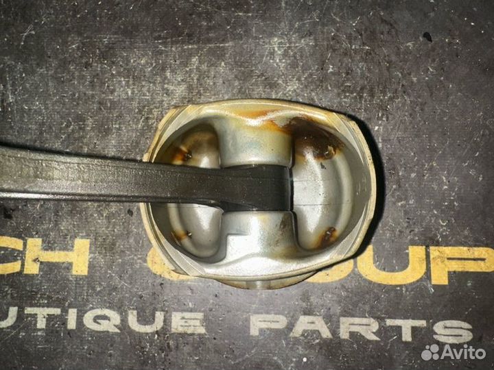 Поршень Mercedes-Benz S-Class W220 113.966