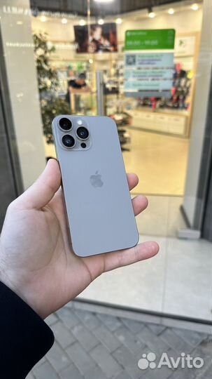 iPhone XR в корпусе 15 Pro