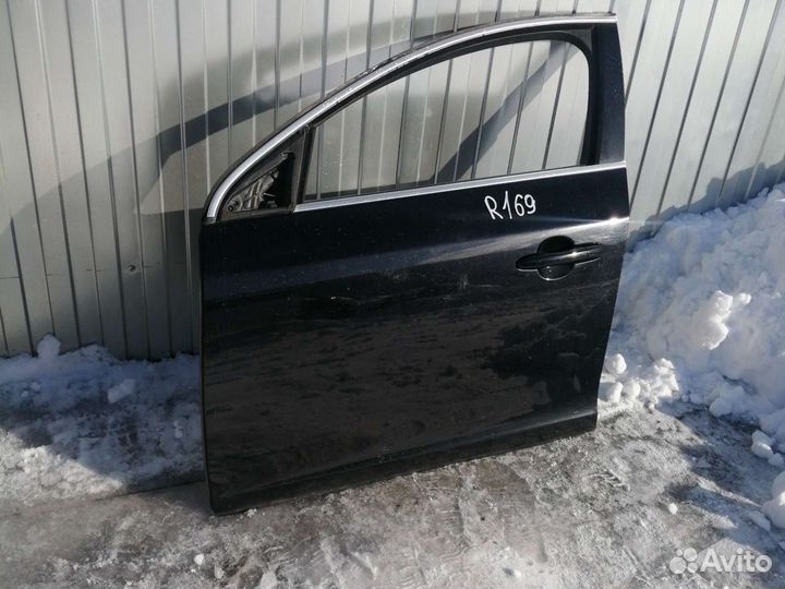 Дверь передняя левая на Volvo S60 2